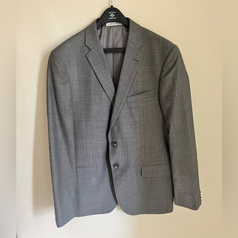 Joseph Abboud Suit. Slim fit.